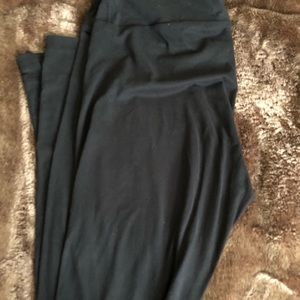 Solid Black Tall and Curvy leggings